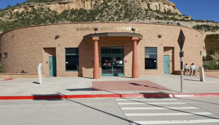 Manuelito Visitor Center 768x439